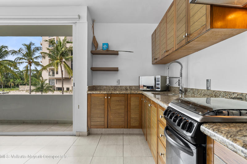 20251001192010278846000000 o