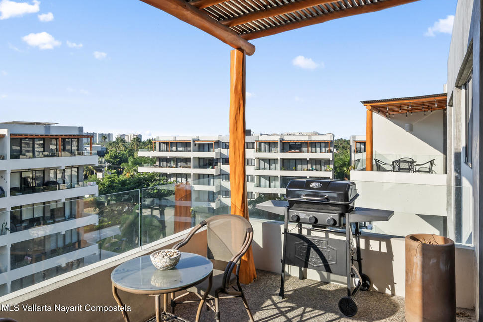 20251029213549050185000000 o