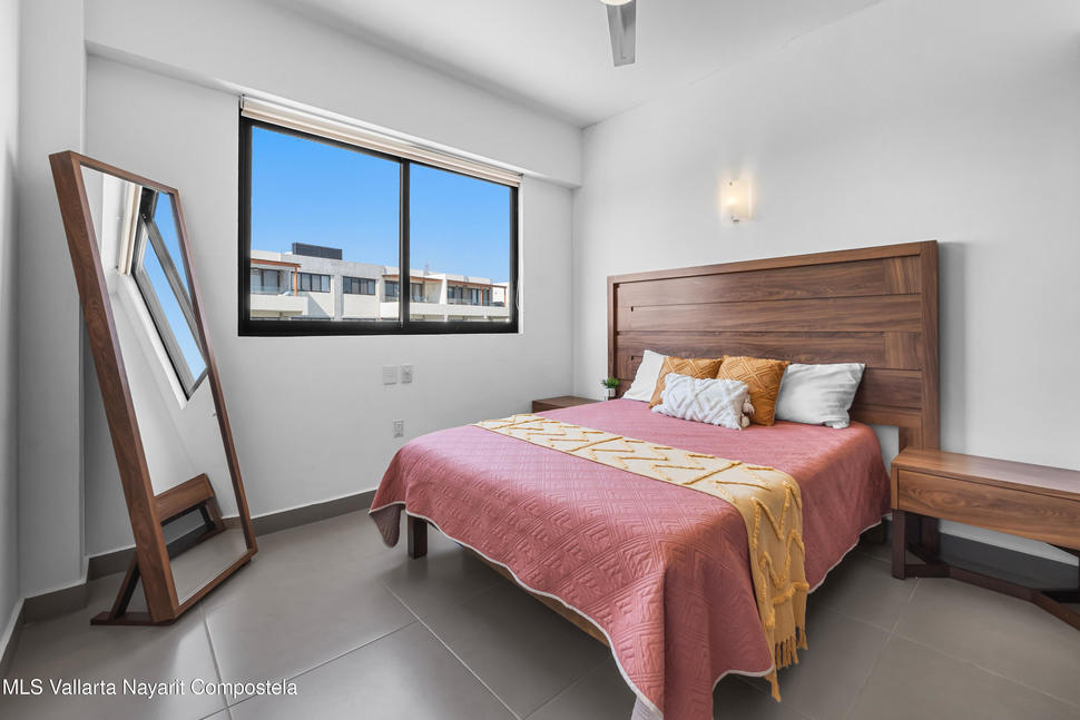 20251118211048126687000000 o