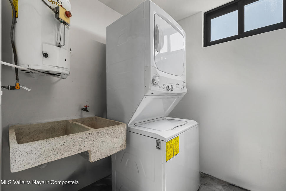 20251118211105336861000000 o