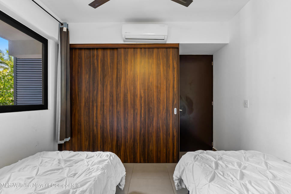 20251007054842148551000000 o