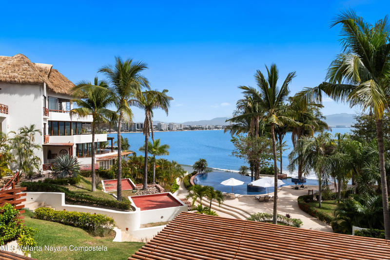 Punta Esmeralda Condo Mar 4 4