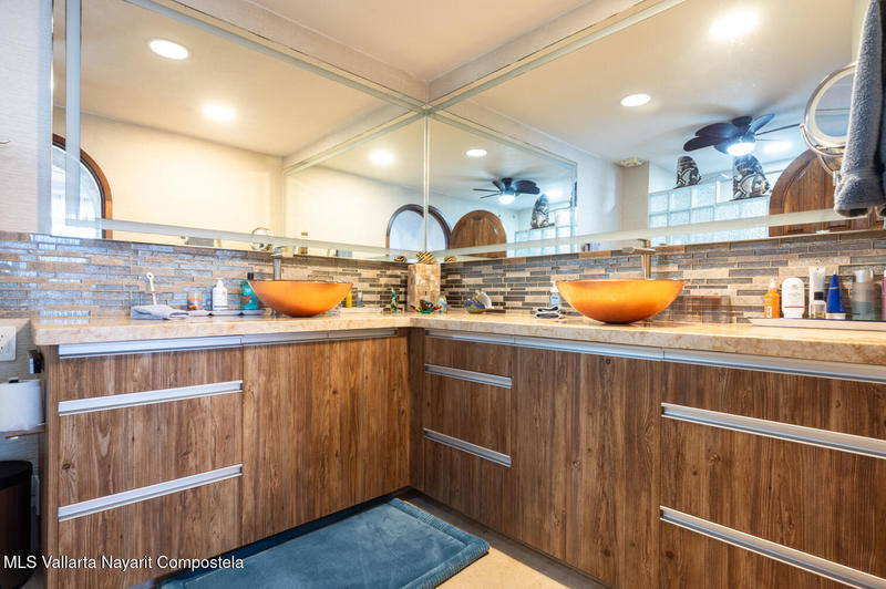 20251113184613634139000000 o