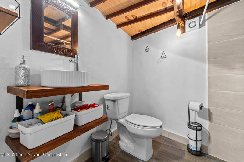 20251222233033086759000000 o