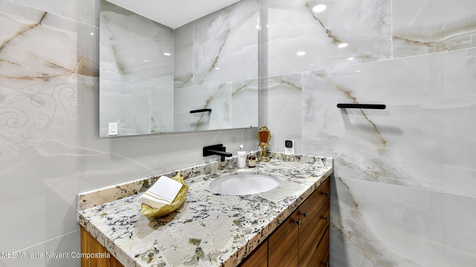 20250829153440172235000000 o