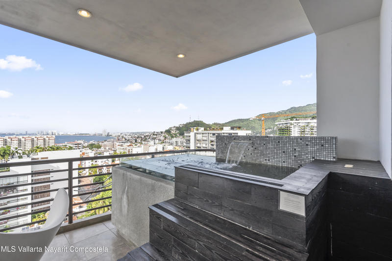 Signature By Pinnacle 601