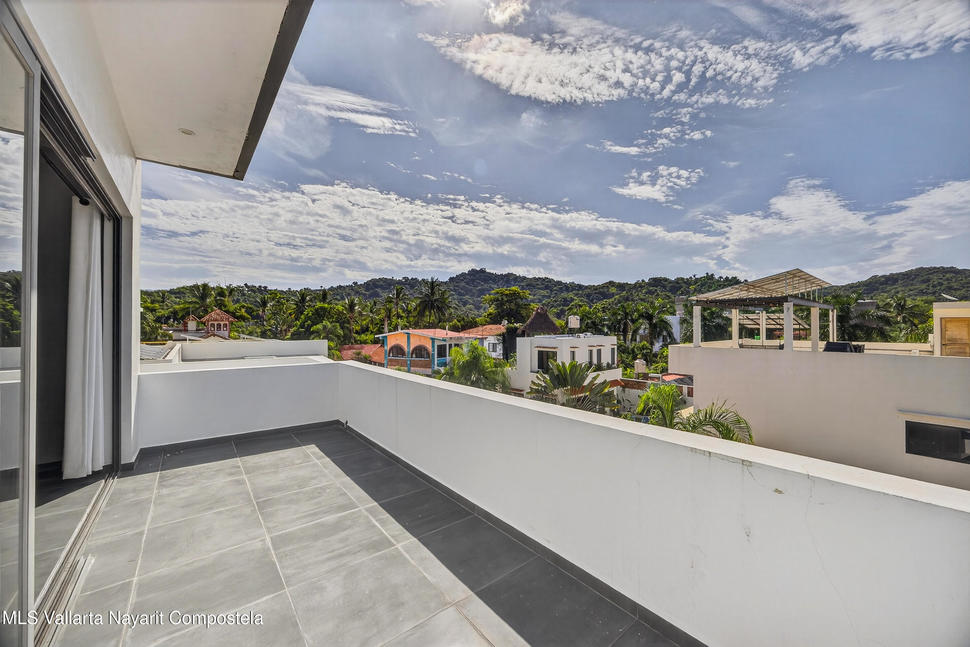 20251219182006758079000000 o