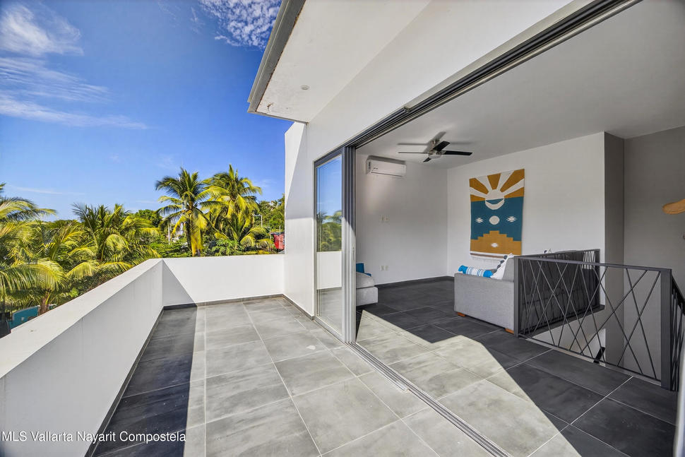 20251219182026518069000000 o