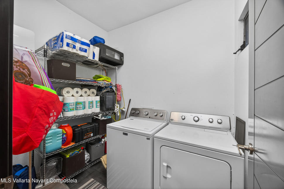 20251219182046016878000000 o