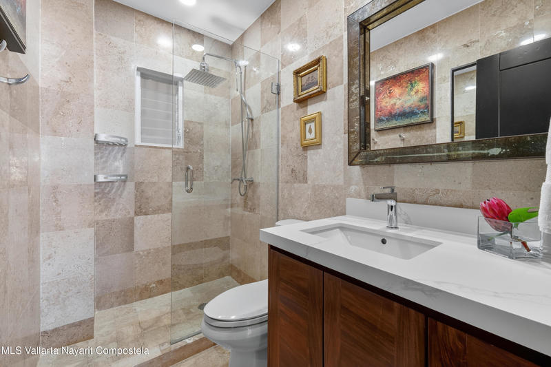 20251015225845953442000000 o