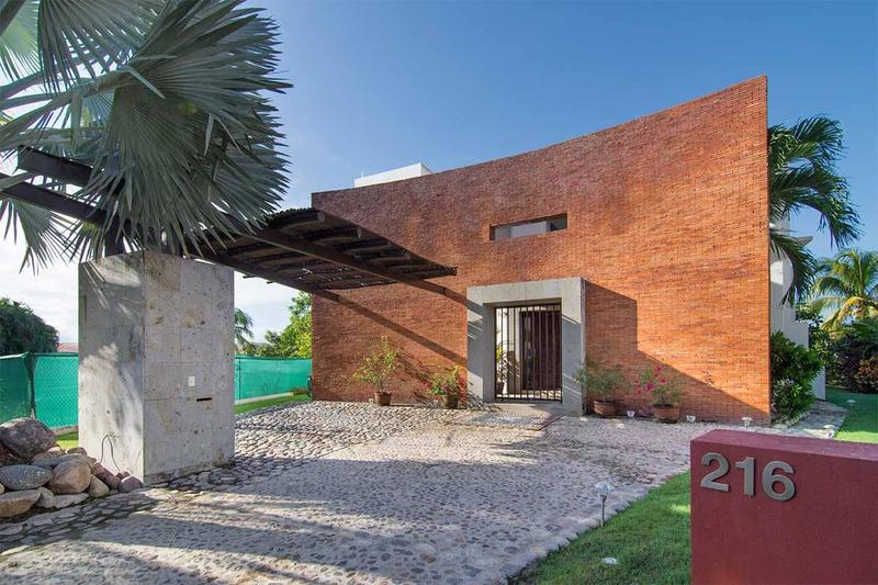 Villa Tucanes 216