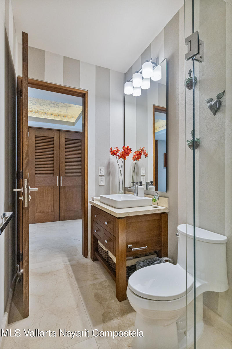 20250827165847385656000000 o