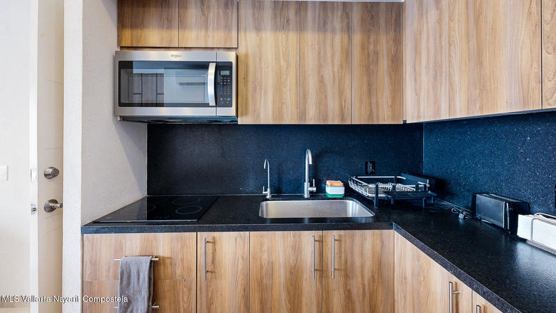 20251010213633887125000000 o