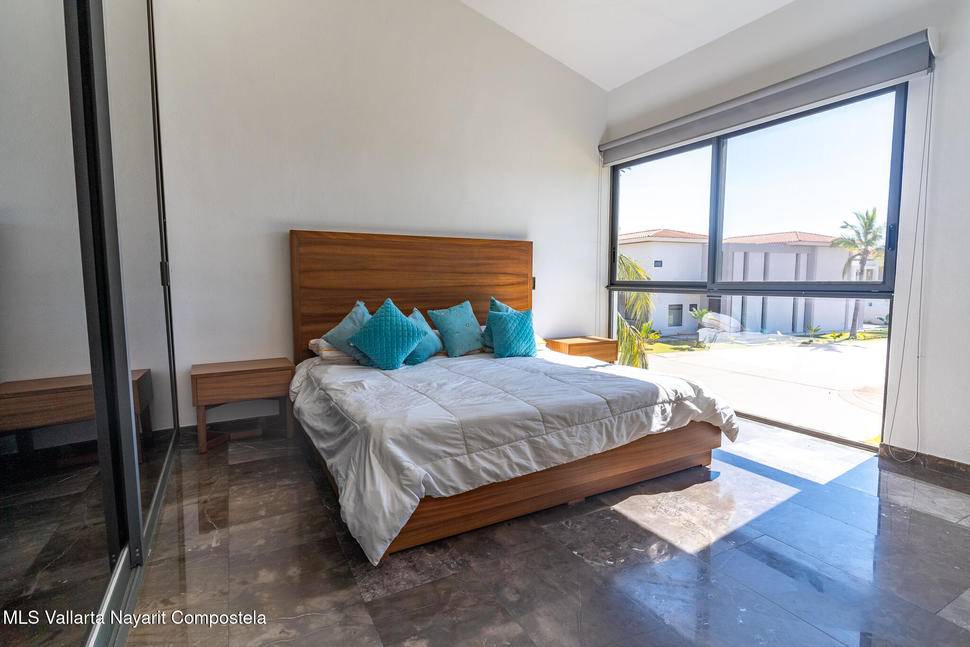 20251105212330701986000000 o