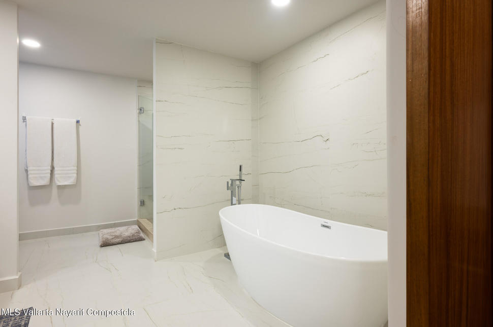 20250930174334185007000000 o