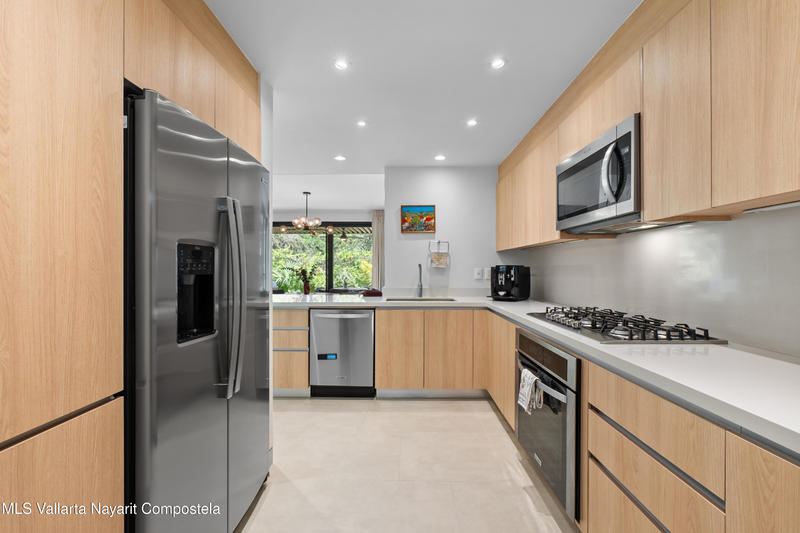 20250827214228864253000000 o