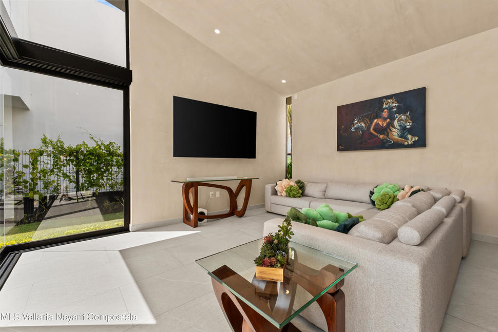 20251002143127036918000000 o