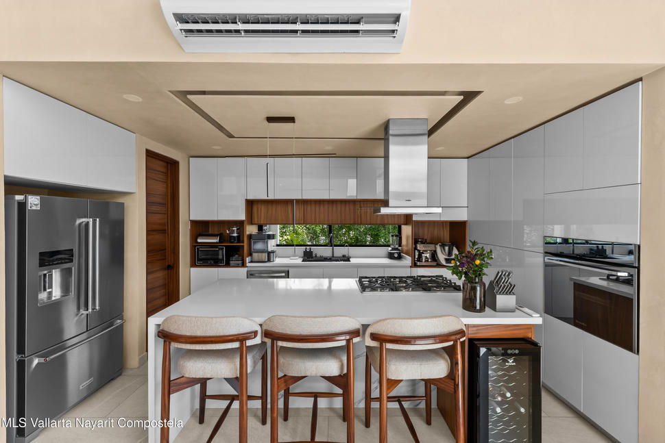 20251002143142225976000000 o