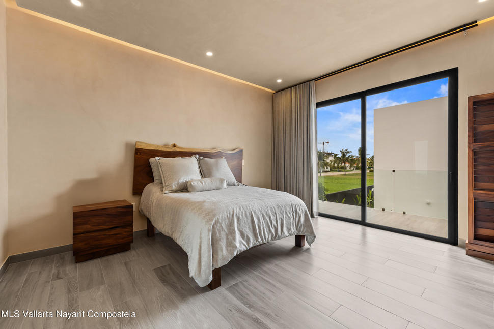 20251002143245466071000000 o