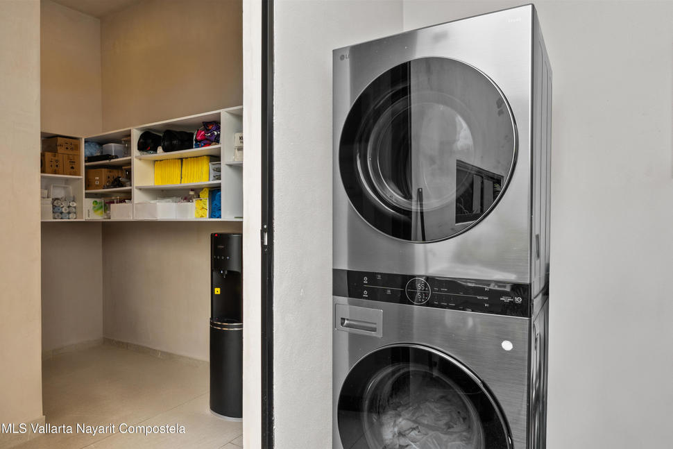 20251002143359986261000000 o