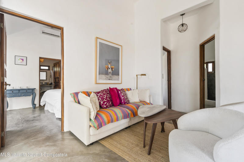 20251110205106910110000000 o