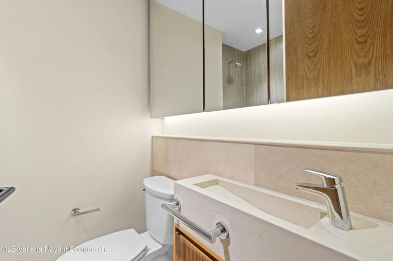 20250908232744138790000000 o