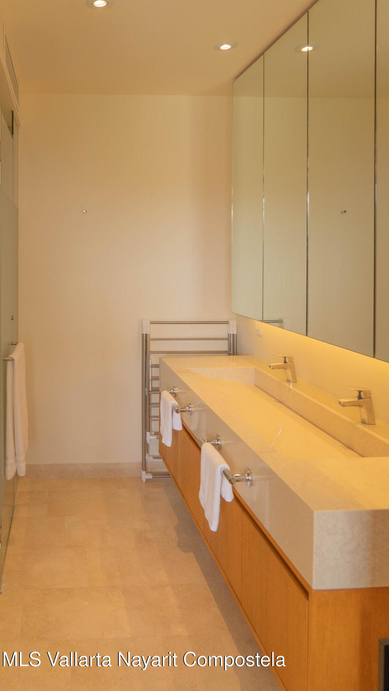 20251017025035383045000000 o